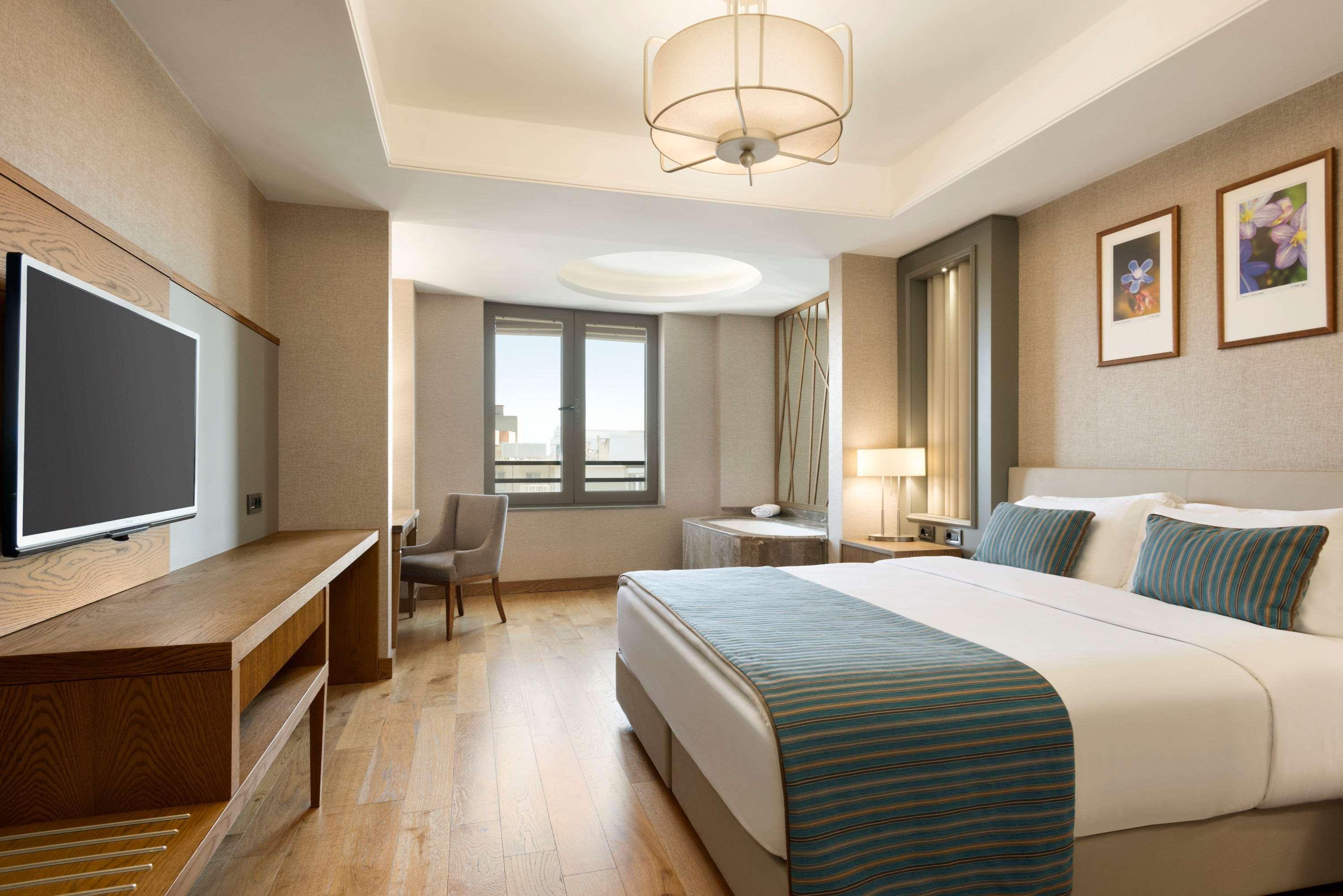 Ramada Hotel & Suites Adana Bagian luar foto