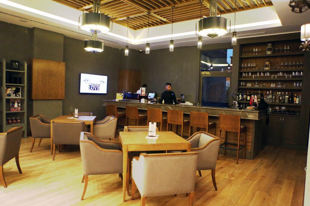 Ramada Hotel & Suites Adana Bagian luar foto