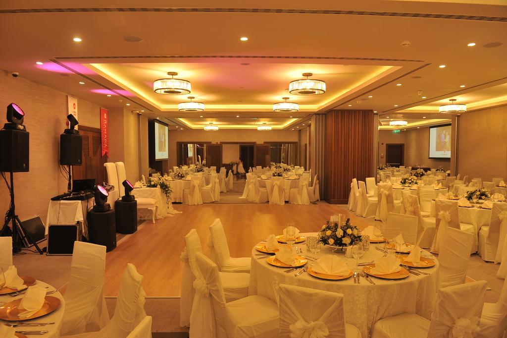 Ramada Hotel & Suites Adana Bagian luar foto