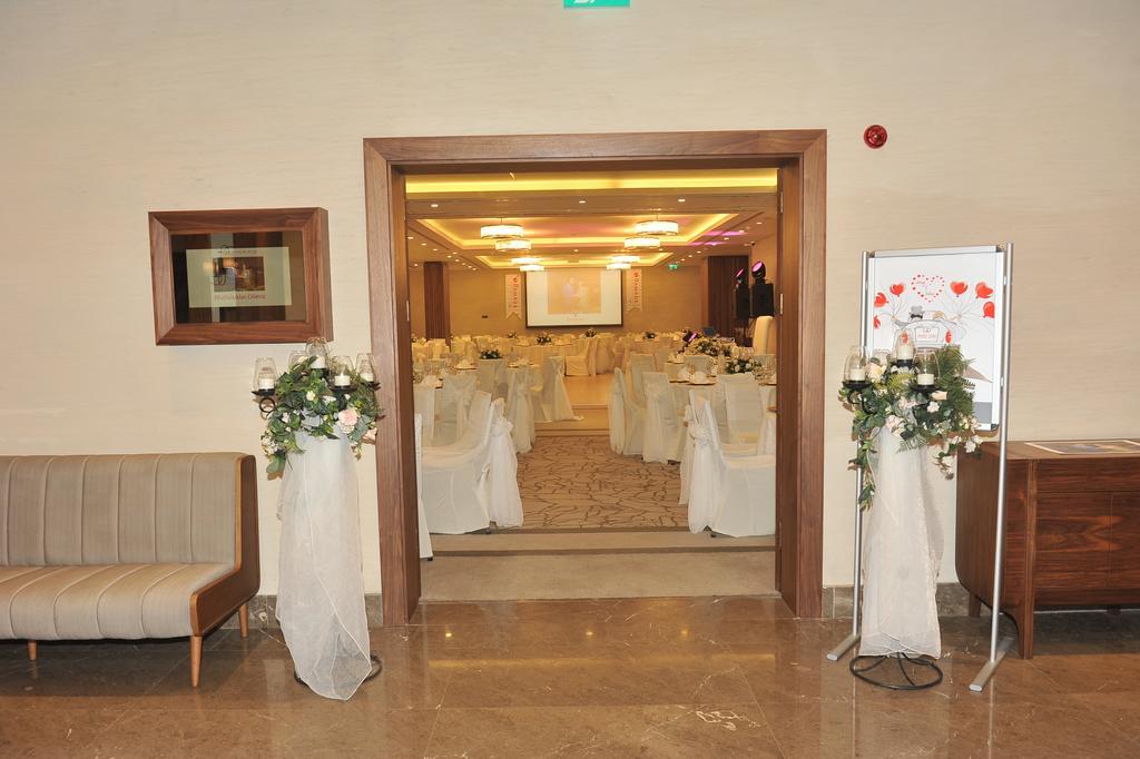 Ramada Hotel & Suites Adana Bagian luar foto